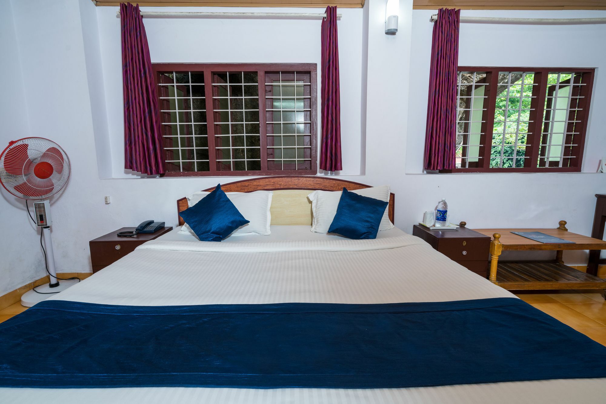 Oyo 10262 Hotel Munnar Rock Exterior foto